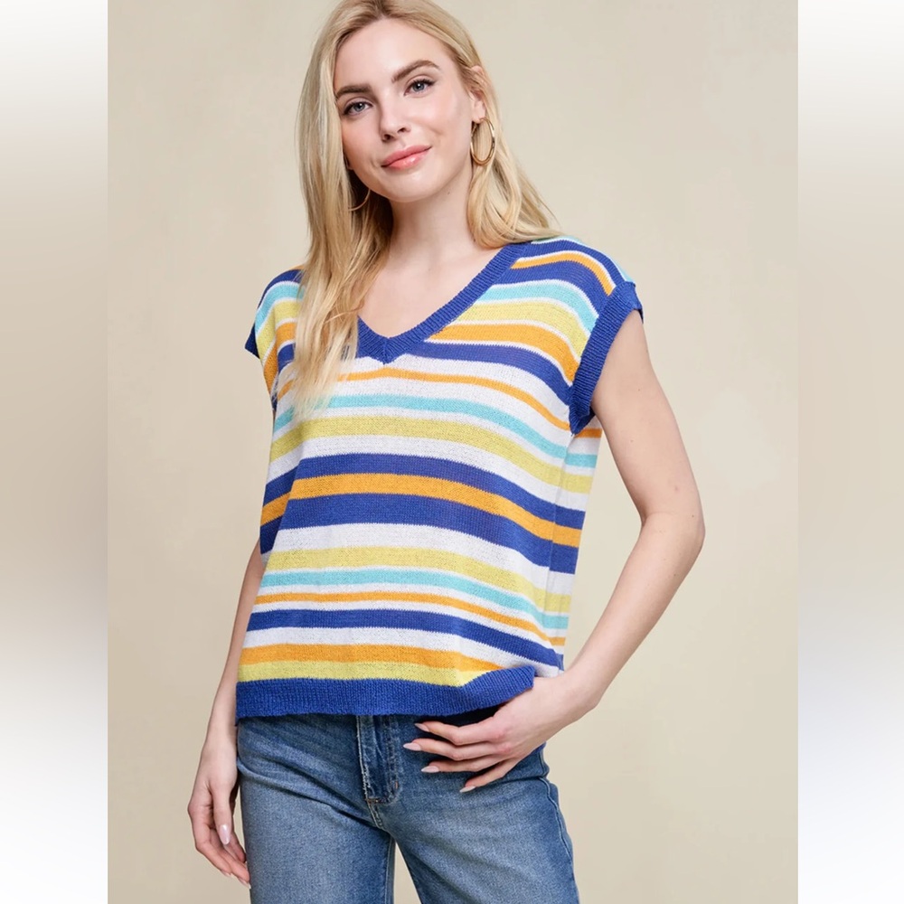 PETAL DEW BLUE MULTI V NECK